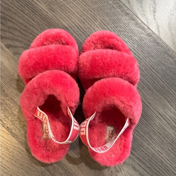 UGG Oh Yeah Pink Fluffy Sandals - Picture 2 of 4
